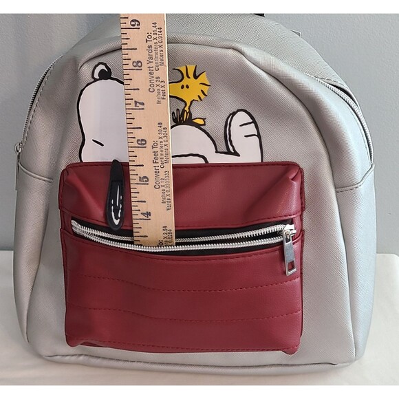 Snoopy/Woodstock Peanuts Official Mini Backpack BioWorld Dog House Silver/Red - Picture 14 of 14